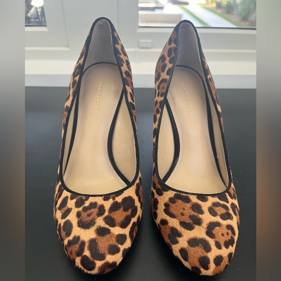 Ann Taylor NEW leopard print calf hair wedge heels - Picture 2 of 5